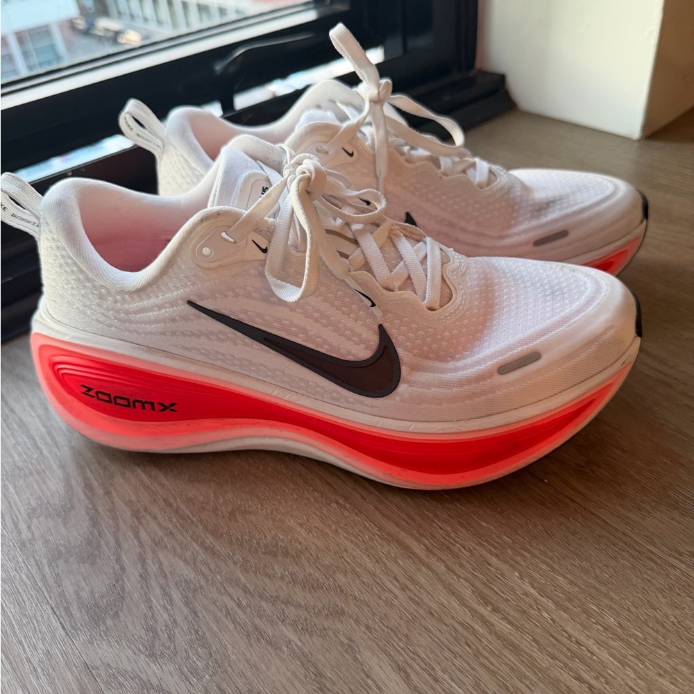 Nike unisex White and Bright Pink Athletic Shoes